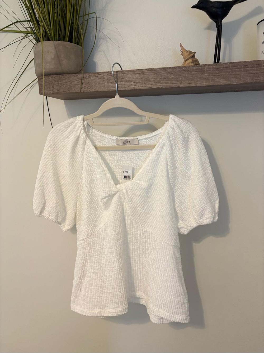 LOFT Cream Textured Puff Sleeve V-Neck Blouse